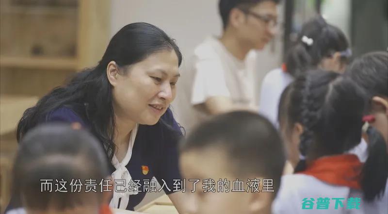 这样的教育方式真的好吗 安徽一小学生被父亲脱光衣服赶出门 (这样的教育方式很容易让自己的孩子走上歪路走上不归路)