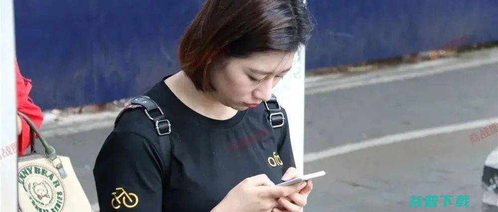 后妈送11岁继女讨好70岁情夫