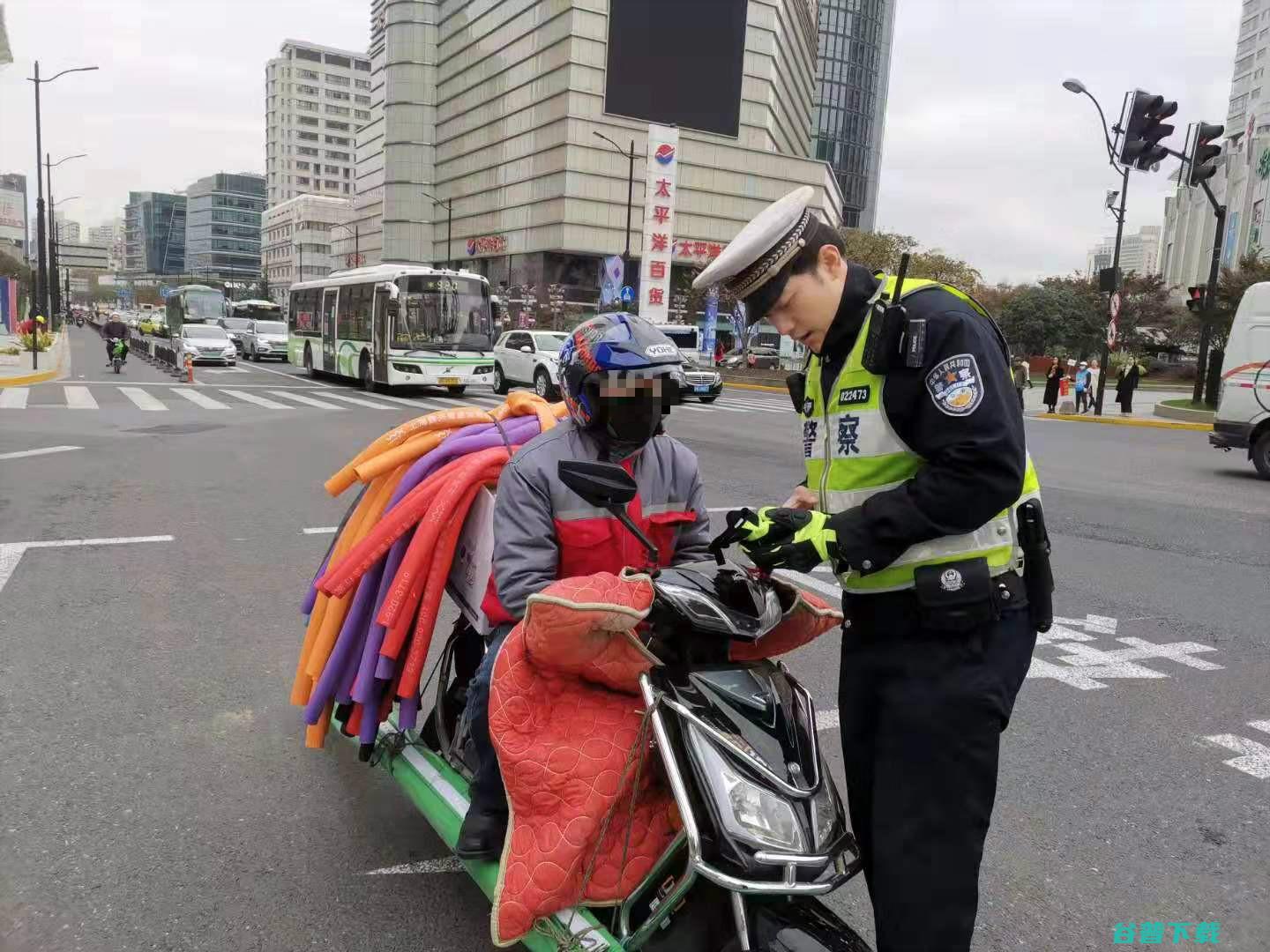 上海交警违法视频举报