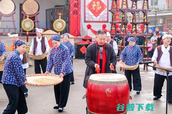 临汾锣鼓PK湘西苗歌，山西、湖南两地主播同办“村晚”吸引超1557万人观看