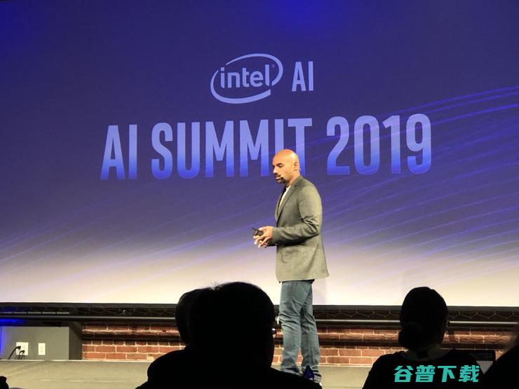 Intel 宣布首款 AI 商用芯片已交付，新一代  VPU 明年见