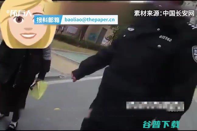 女子接诈骗电话民警上门劝阻